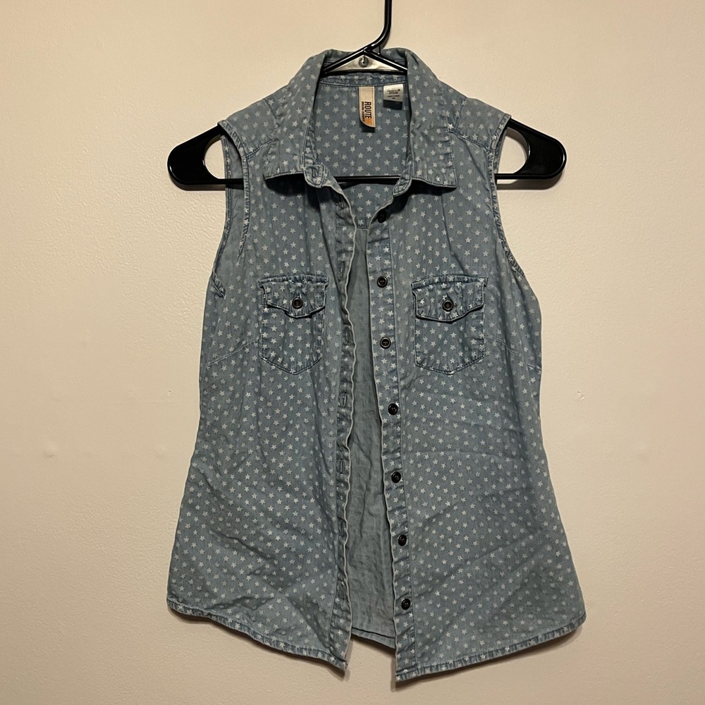 Vintage sleeveless button up top